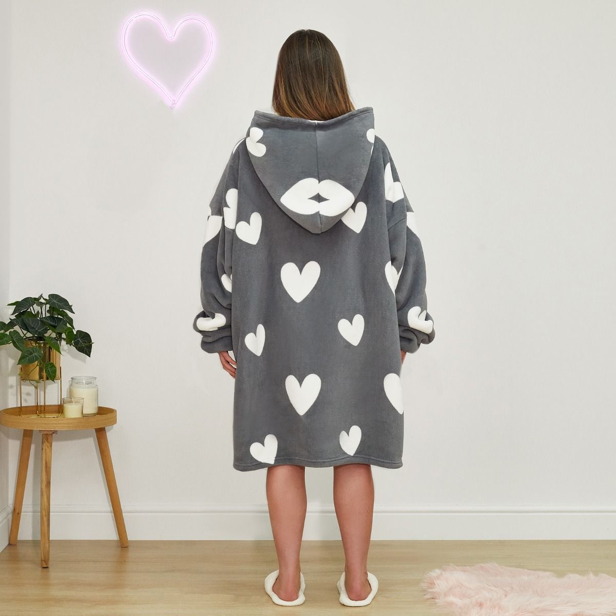 Cozy Heart Print Hoodie Blanket - Charcoal & Blush